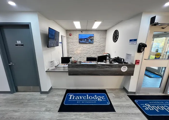 Travelodge By Wyndham Marathon